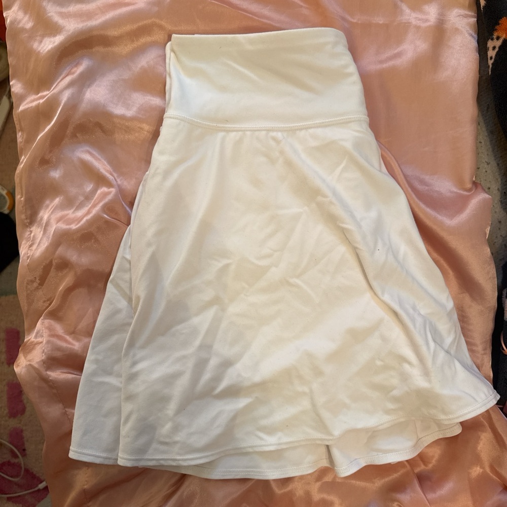 Elegant White Mini Skirt